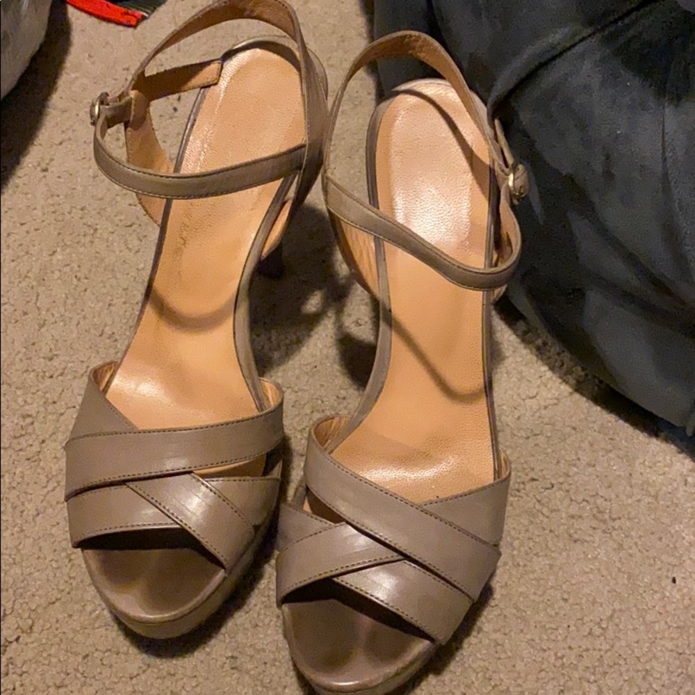 Barney’s taupe leather sandals size 9